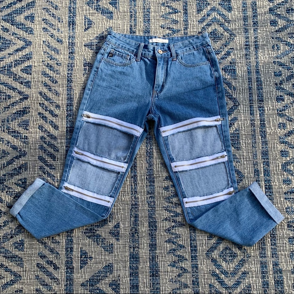 KanCan Estilo Cut Out Zipper Distressed Jeans Size 25 NWOT